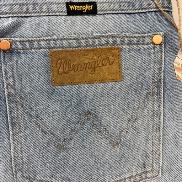 Wrangler High Rise Festival Bermuda Shorts Vintage Days Blue Denim 26 New - Picture 11 of 11
